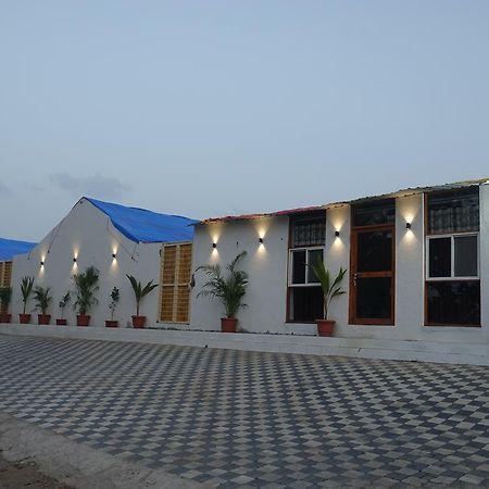 Samudra Resort Насик Экстерьер фото